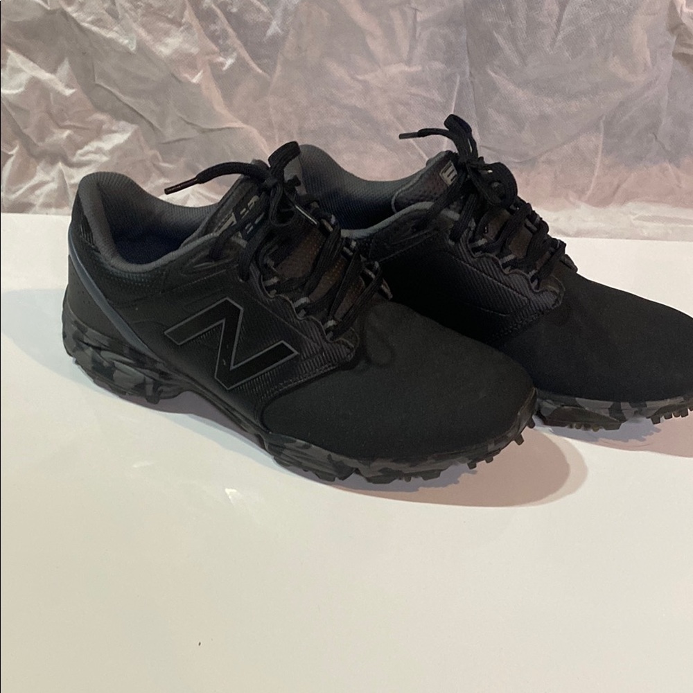 New Balance Men's Black Athletic Shoes
